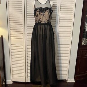 Simply Liliana Black Sheer Lace Maxi Dress